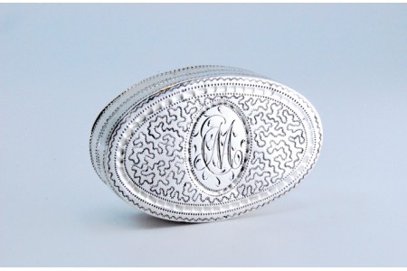 Caixa de Vinagrete em prata e ouro com gravados na tampa do período de George III.